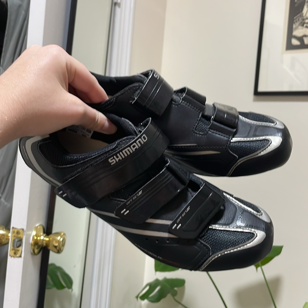 SHIMANO cycling cleats